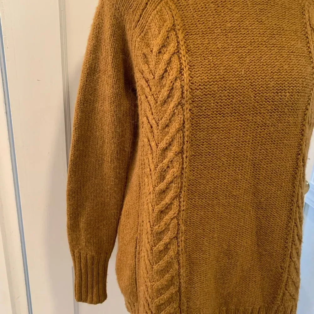 American Eagle Outfitters | Copper colored long sleeve wool blend sweater